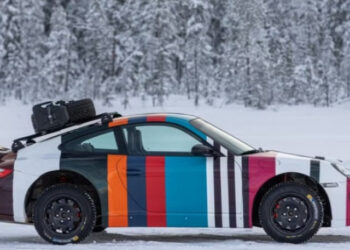 Porsche gây sốt với bằng sáng chế giúp siêu xe đổi màu như tắc kè hoa xehay porsche e ink 261225 1.jpg