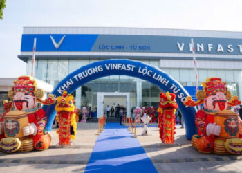 xehay vf xuong dich vu 011225 4.jpg