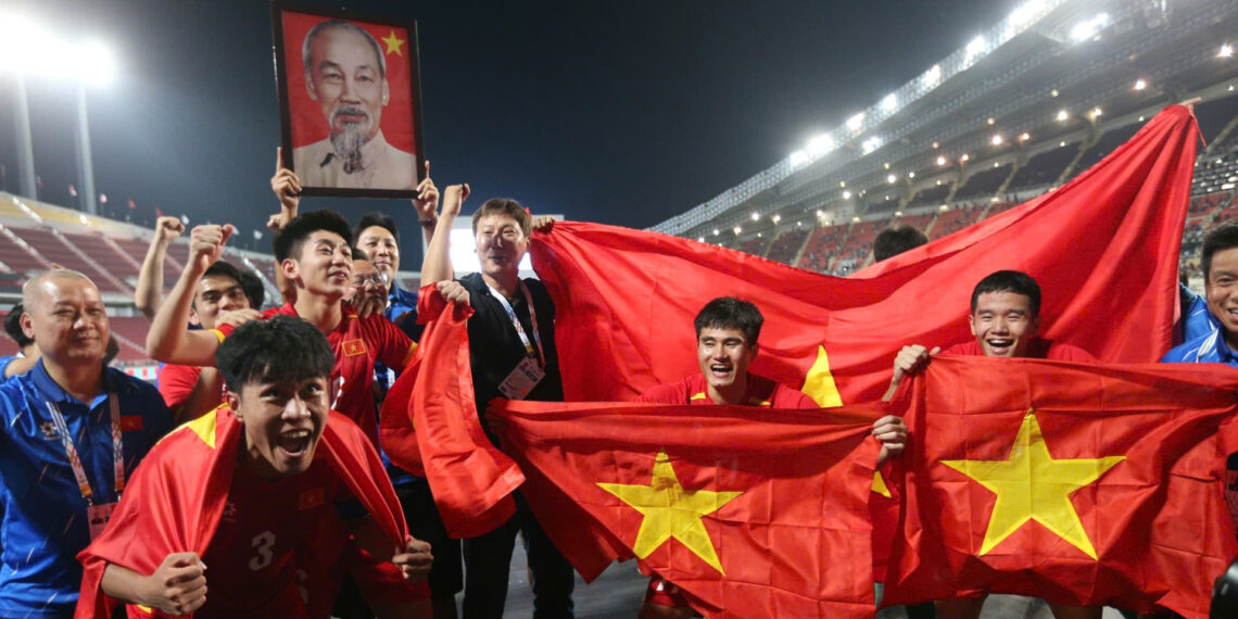 xuc dong khoanh khac u22 viet nam gianh hcv sea games 33 4768.jpg