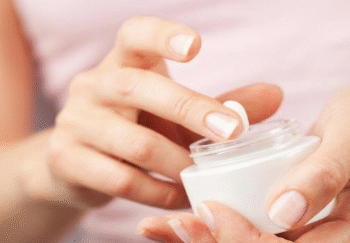 yeu cau thu hoi nhieu lo gel tam goi cham soc da kem chong nang 70757.png