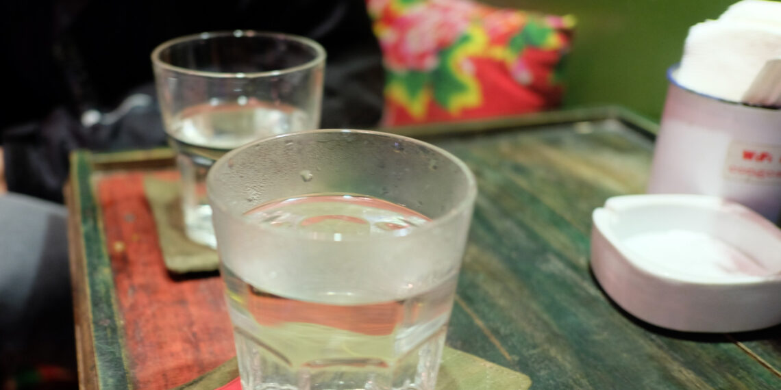 3 dau hieu sau khi uong nuoc canh bao gan suy yeu 2628.jpg