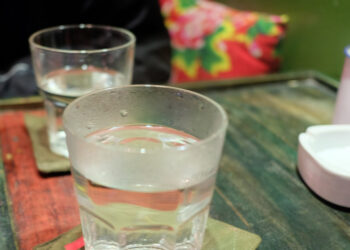 3 dau hieu sau khi uong nuoc canh bao gan suy yeu 2628.jpg