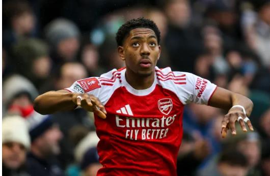 Arsenal nhận lời cảnh báo về việc sử dụng Myles Lewis-Skelly trước Chelsea 4 1401104153.png