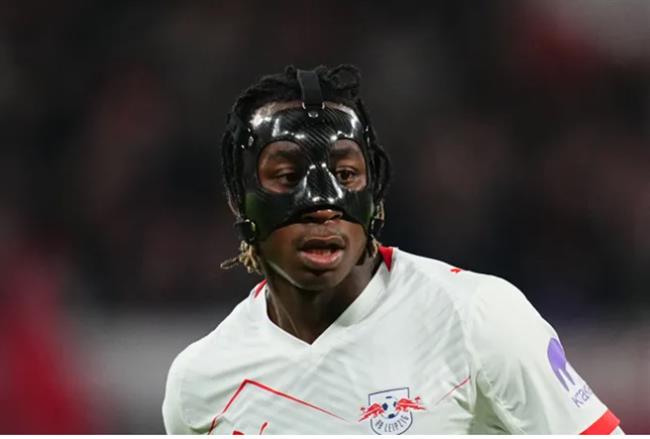 Mục tiêu của MU và Arsenal mơ được khoác áo Liverpool 6 1201111429.png