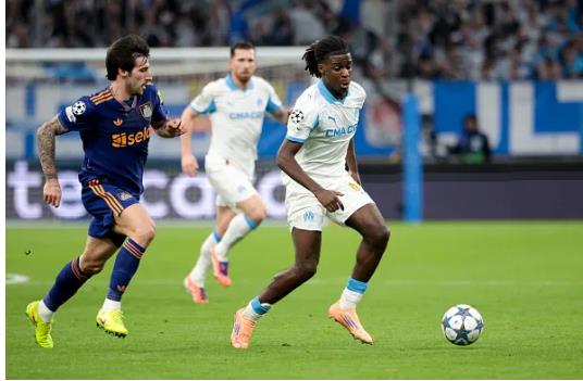 Sao Marseille mang tin vui đến cho Arsenal và Chelsea 8 1301113737.png