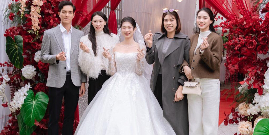 bich tuyen va dan sao bong chuyen du dam cuoi cua pham hien 3404.jpg