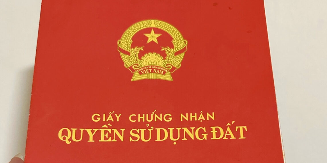 Bỏ ghi ‘hộ gia đình’ trên sổ đỏ: Có được cấp sổ riêng cho từng người? bo ghi ho gia dinh tren so do co duoc cap so rieng cho tung nguoi 2247.jpg