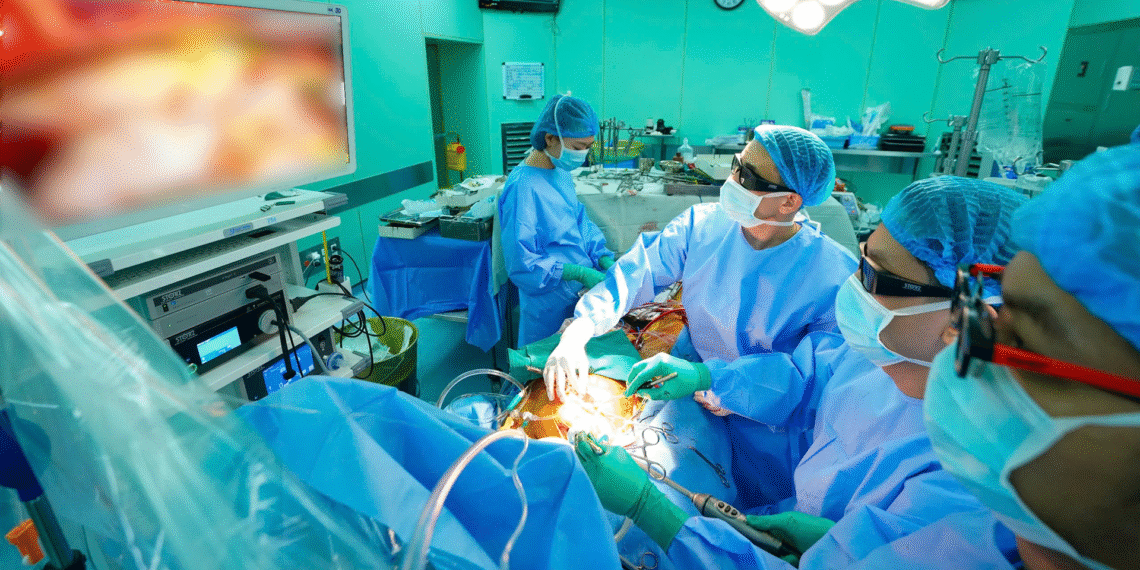 ca mo tim dac biet bang ky thuat lan dau tien thuc hien tai viet nam 2538.png