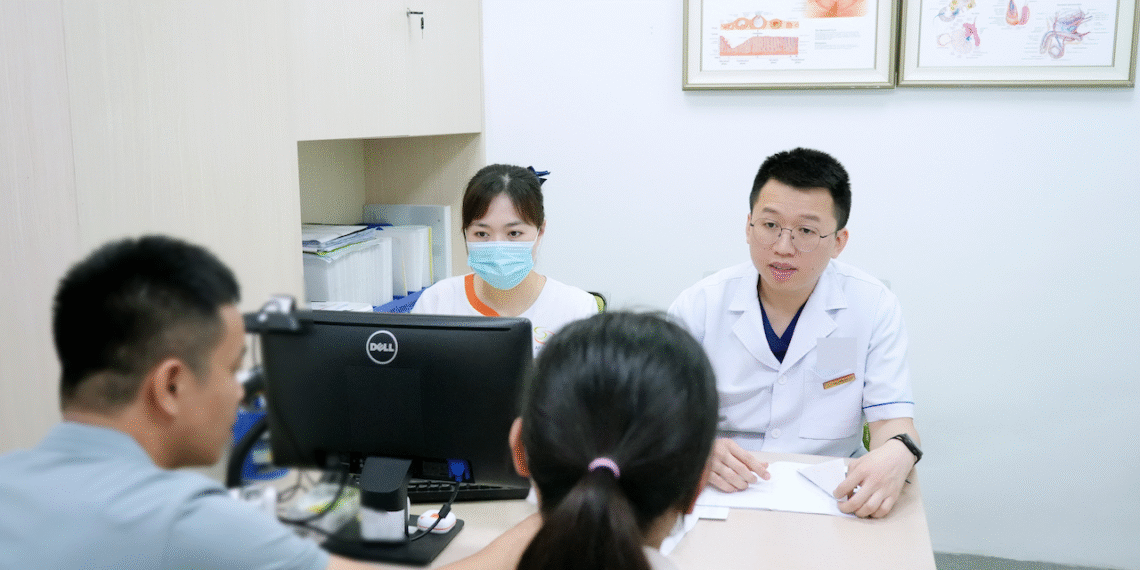 Rượu và thuốc lá đang ‘cướp’ quyền làm cha mẹ hai thu vui dang cuop quyen lam cha me cua nguoi tre 769.png