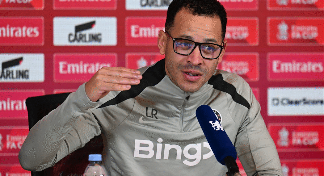 Liam Rosenior tự tin vào sức mạnh của Chelsea hlv liam rosenior danh gia cao nang luc cua dan sao chelsea 1001152305.png