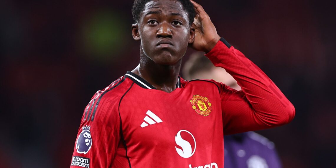 marcus rashford lam cau noi dua sao mu toi barca.jpg