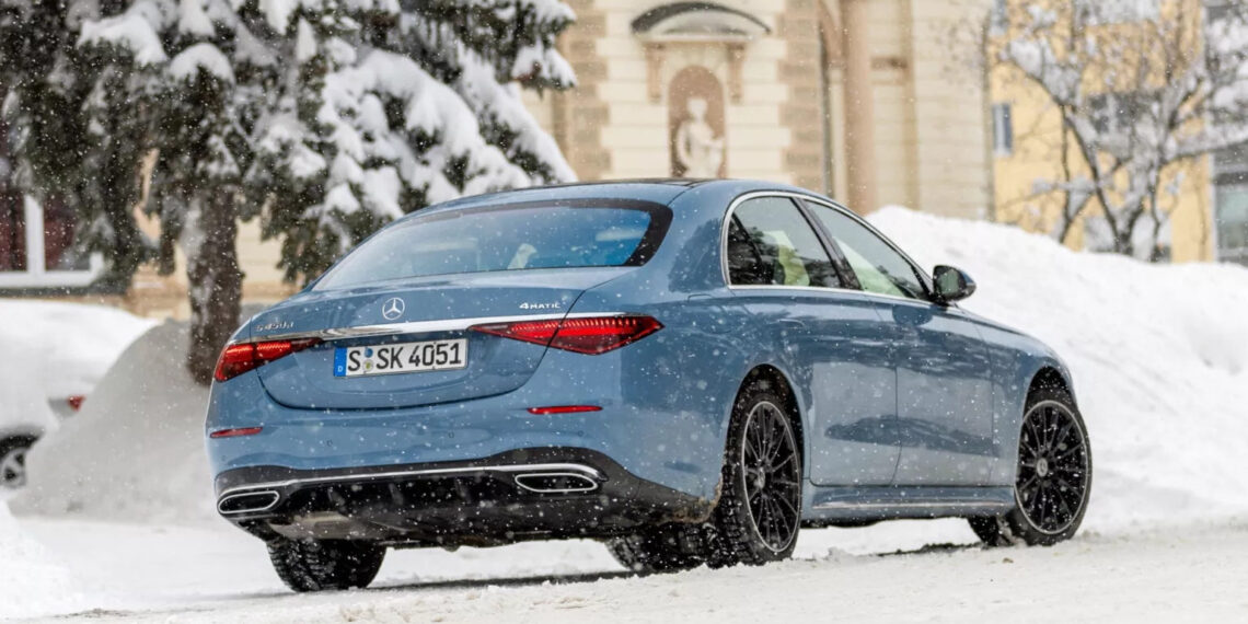 mercedes benz khai tu eqs khi xe dien hang sang quay ve hinh hai quen thuoc 1493.webp.jpeg