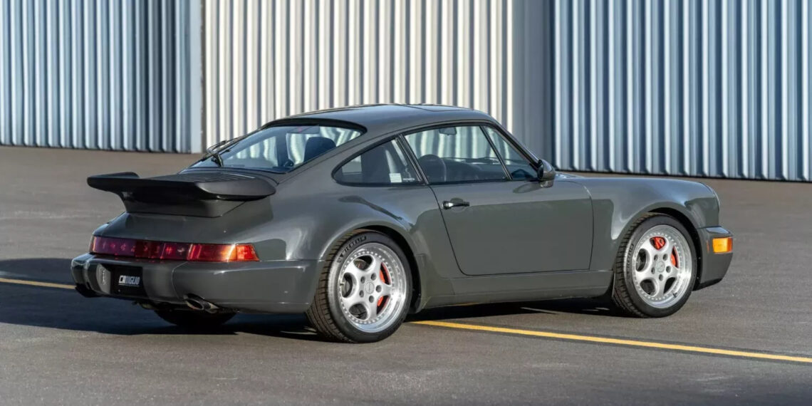 Porsche 911Turbo 1994 vẫn chốt giá 22 tỷ đồng dù chưa tiết lộ chủ cũ nổi tiếng porsche 911turbo 1994 van chot gia 22 ty dong du chua tiet lo chu cu noi tieng 2135.webp.jpeg
