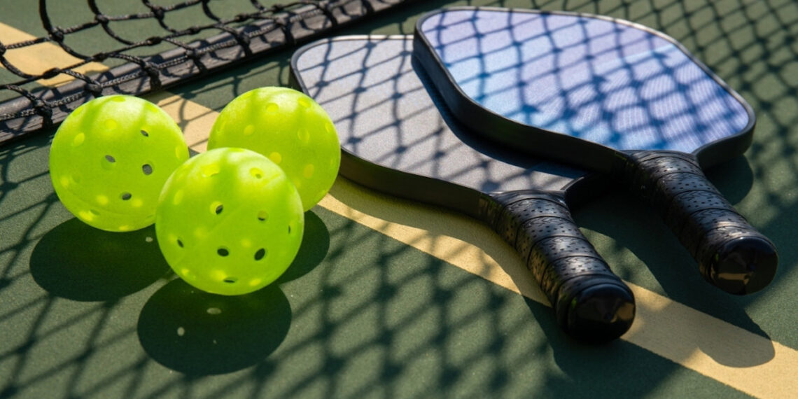 Rách gân vai sau 5 tháng ‘nghiện’ chơi pickleball Rách gân vai sau 5 tháng ‘nghiện’ chơi pickleball