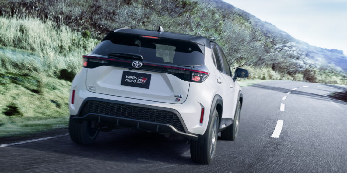 Từng chê SUV tốn xăng, người châu Âu giờ lại đổ xô đi mua toyota yaris cross gr sport 7 jpg.15759.jpeg