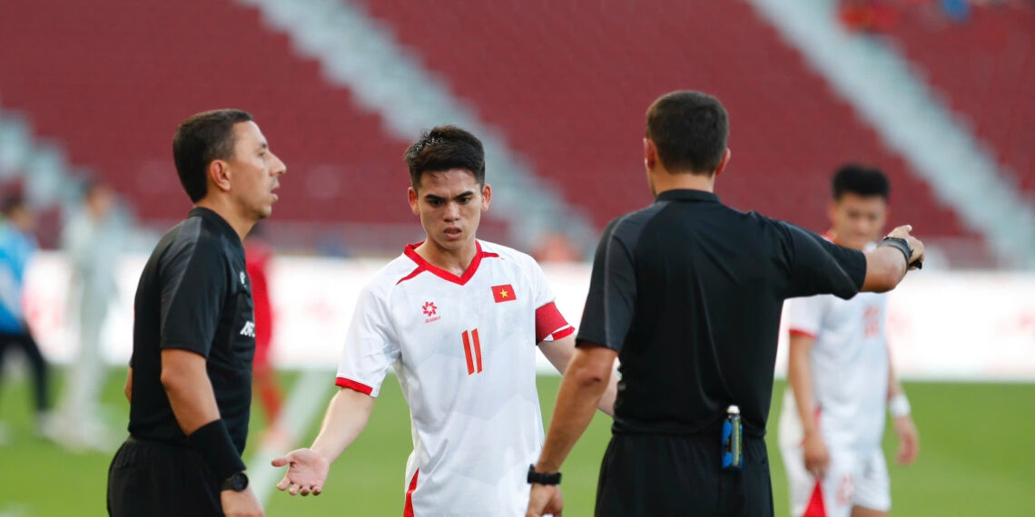 u23 viet nam dung de var pha hong cuoc choi 1311.jpg