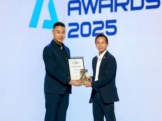 Xanh SM nhận 3 giải thưởng về công nghệ và trải nghiệm khách hàng xuất sắc nhất Việt Nam và Châu Á xehay xanh sm giai thuong 120126 1.jpg