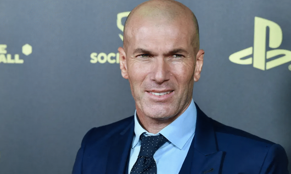 zidane chuan bi tai xuat sau 4 nam o an.png