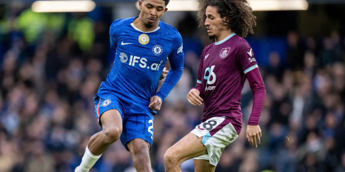 Sao Chelsea và Burnley bị "tấn công" trên mạng xã hội 1d25533f4800c65e9f11 2202111530.jpg