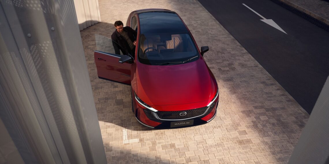 Mazda 6e 2026: Sedan điện sạc đầy chạy 560 km, giá dễ tiếp cận hơn kỳ vọng 2026 mazda 6e for the land down under has two model grades and kicks off at around 35k 265852 1 jpg.16870.jpeg