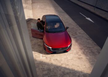 Mazda 6e 2026: Sedan điện sạc đầy chạy 560 km, giá dễ tiếp cận hơn kỳ vọng 2026 mazda 6e for the land down under has two model grades and kicks off at around 35k 265852 1 jpg.16870.jpeg