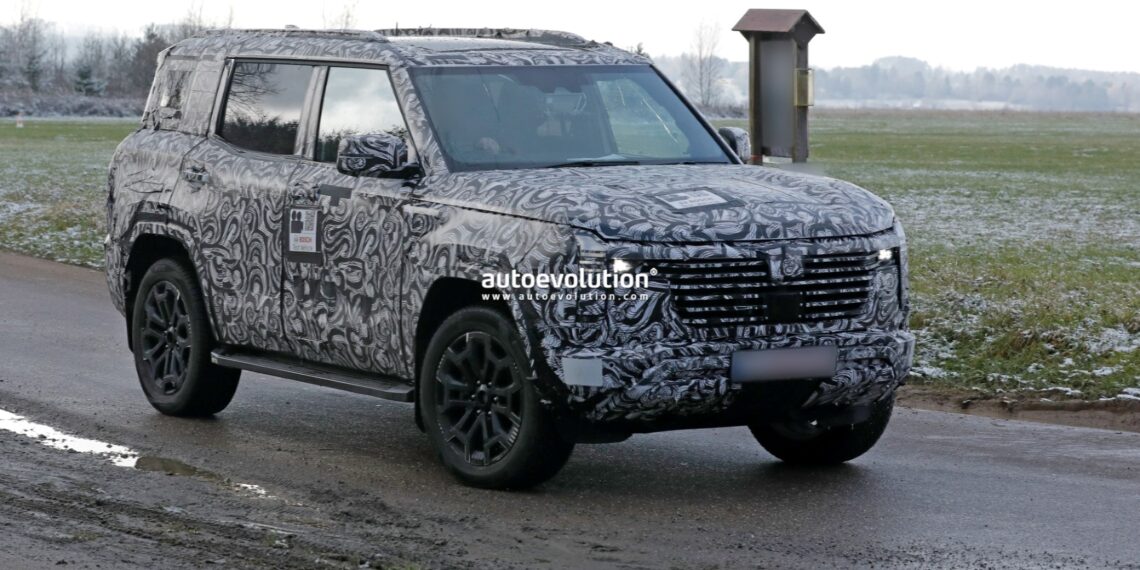 2026 mitsubishi pajero montero spied with elevance concept styling cues 265252 1 jpg.16629.jpeg
