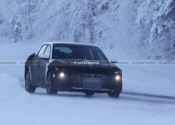 Hyundai Elantra 2027 lộ diện: Thay đổi triệt để, từ bỏ thiết kế "dị biệt" gây tranh cãi 2027 hyundai elantra jpg.16676.jpeg