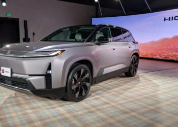 Toyota Highlander 2027 ra mắt: To lớn hơn, hiện đại hơn, chỉ có bản thuần điện 2027 toyota highlander jpg.16721.jpeg