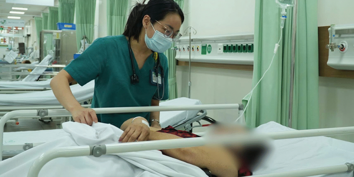 6 người nhập viện nghi ngộ độc sau khi ăn bánh mì cùng một cơ sở tại TPHCM 6 nguoi nhap vien nghi ngo doc sau khi an banh mi cung mot co so tai tphcm 2179.png