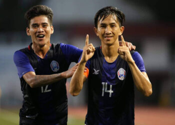 6 tuyen thu campuchia dinh covid19 khi tham du vong so loai asian cup.jpg
