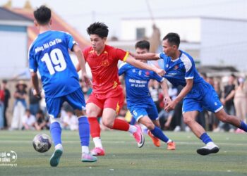 Đình Bắc lập "poker" trong trận đấu tại quê nhà 637680761 1433385382132250 4740947340343420599 n 2102095811.jpg