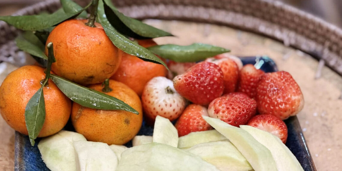 8 loai rau qua giup ban khong can uong thuc pham bo sung vitamin c 1255.jpg