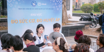 abbott chung tay cham soc nguoi cao tuoi vi mot viet nam khoe manh 589.jpeg