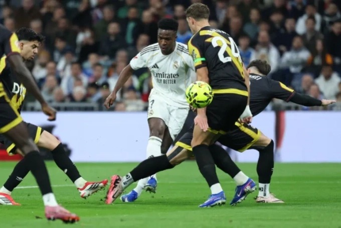 Real Madrid thắng nhọc nhằn nhờ bàn 11m vào phút ... 90+10 afp 697f55c4c6af 1769952708 17 4 0202061935.jpg