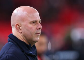 arne slot tu tin truoc thu thach tren san cua nottingham forest.jpg