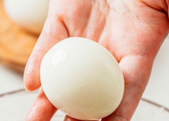 bac si noi gi ve meo lan trung ga luoc tri u 646.png