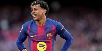 barca tu choi de nghi 270 trieu euro cho yamal nam 17 tuoi.jpg