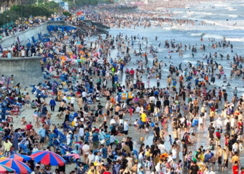 bien vung tau chat kin chieu mung 4 tet khach do ve tang dot bien 66 1230.jpg