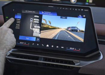 Chủ xe BMW phải trả phí thuê bao để sử dụng camera 360 độ bmw 1 1771069360 8024 1771069451 jpg.16804.jpeg