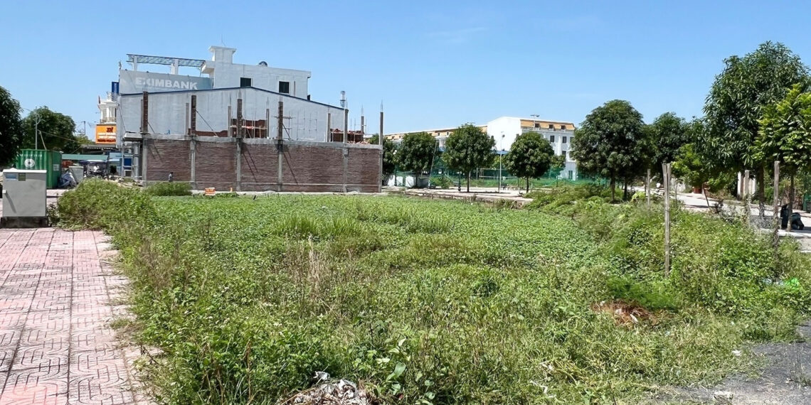 Bộ nói rõ việc chuyển đất nông nghiệp trong khu dân cư sang đất ở bo noi ro viec chuyen dat nong nghiep trong khu dan cu sang dat o 751.jpg