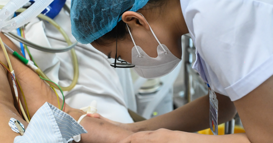 Bộ Y tế phát động cuộc thi sự hy sinh thầm lặng bo y te phat dong cuoc thi viet ve su hy sinh tham lang cua y bac si 1770.png