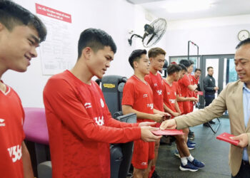 Các đội V-League nô nức hội quân sau Tết cac doi v league no nuc hoi quan sau tet 799.jpg