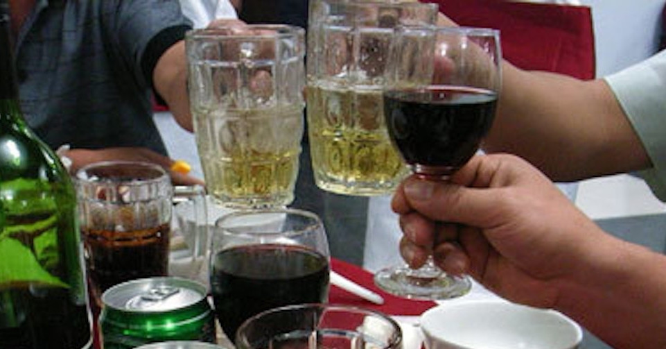 can tet thuc uong quen thuoc day nhieu nguoi roi vao nguy kich 1992.jpg