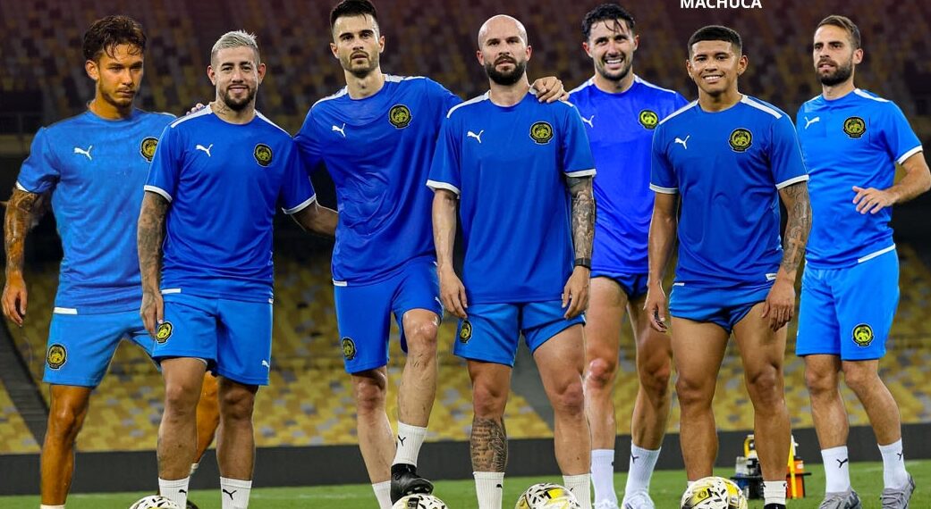 cas go lenh cam tam thoi cho 7 cau thu nhap tich malaysia.jpg