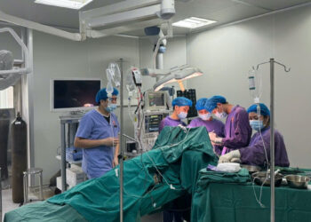 Chạy đua giành giật sự sống loạt ca bệnh trước thềm năm mới chay dua gianh giat su song loat ca benh truoc them nam moi 449.jpg