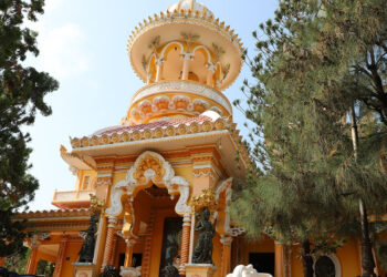 Chiêm ngưỡng ngôi chùa đầu tiên ở Việt Nam mang dấu ấn kiến trúc Ấn Độ chiem nguong ngoi chua dau tien o viet nam mang dau an kien truc an do 2682.jpg