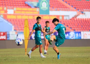 cong phuong rach sun chem tiep tuc lo hen voi tuyen viet nam.jpg