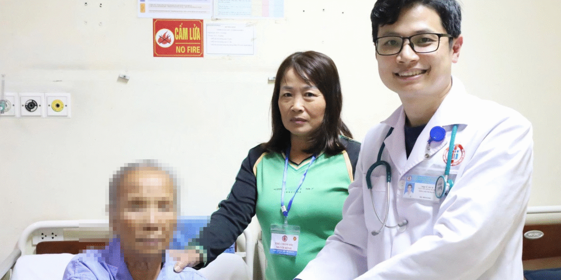 cu ba 78 tuoi ngung tim khi dang can thiep cap cuu 454.png