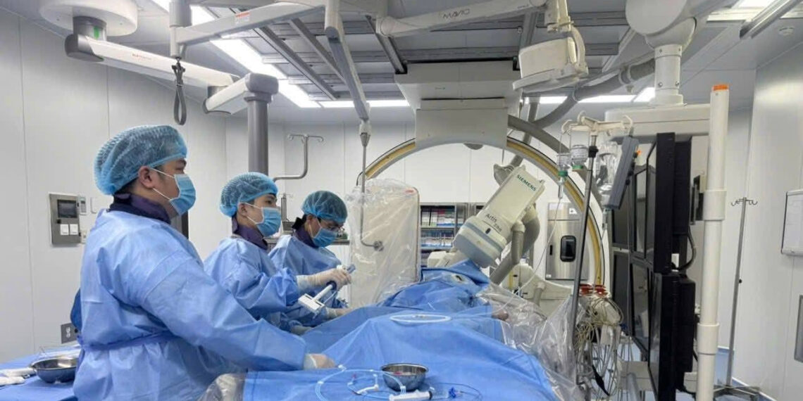 cuu nu benh nhan nhoi mau co tim cap truoc them nam moi giao su canh bao khan 541.jpg