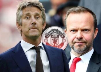 Van der Sar tiết lộ điều chấn động về việc trở lại MU diem tin toi 2110 van der sar sap tro lai mu.jpg